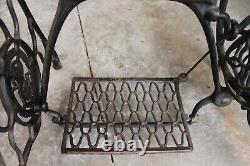 ANTIQUE SINGER TREADLE SEWING MACHINE CAST IRON TABLE BASE Local Pickup Only