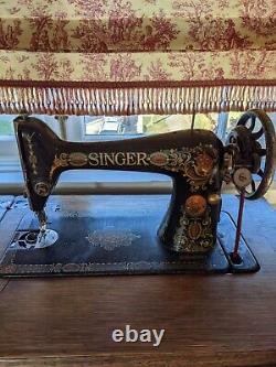 ANTIQUE Singer Sewing Machine Model #66 Tiger Oak Closed Cabinet Treadle