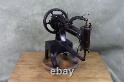 Antiqe Patcher Singer 29 UFA Sewing Machine Free Arm Shoemaker Leather Parts