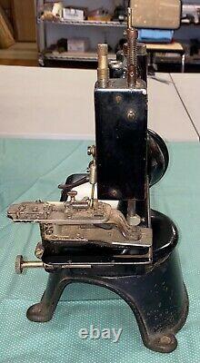 Antique 125-2 Singer Industrial Sewing Machine Rare