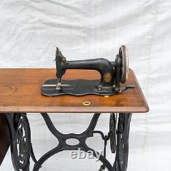 Antique 1882 Singer Model 12 Treadle Sewing Table Machine Gorgeous Cabinet