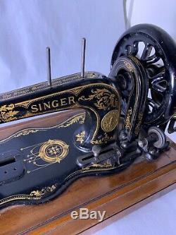 Antique 1886 Singer 12K Fiddle Sewing Machine Acanthus Decals Handcrank