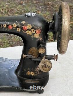 Antique 1888 VS2 Singer Treadle Sewing Machine Fiddle Base Original