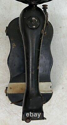 Antique 1888 VS2 Singer Treadle Sewing Machine Fiddle Base Original