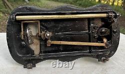 Antique 1888 VS2 Singer Treadle Sewing Machine Fiddle Base Original