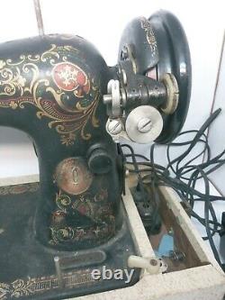 Antique 1900 G Series Singer Sewing Machine #G5037991- Motor & Light Attachments