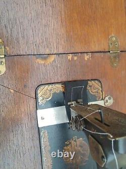 Antique 1901 Singer Sewing Machine, Cleaned, Oiled, Working, Attachments, L 941689