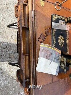 Antique 1902 Singer Treadle 7 Drawer Sewing Machine Oak #K158792 WithParts + Box