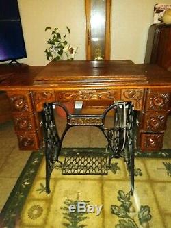 Antique 1904 B Serial Model 27 Singer Sewing Machine No. 5 Cabinet Puzzle Box