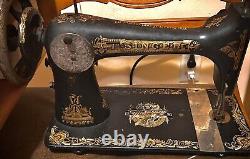 Antique 1904 Singer Sewing Machine Good Condition