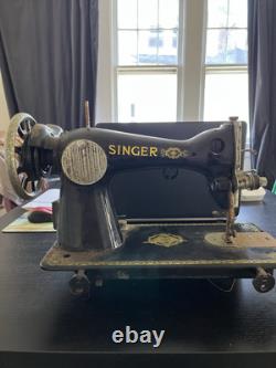Antique 1904 Singer Sewing Machine Good Condition Rare