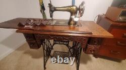 Antique 1905 Sphinx Model #27 Singer Treadle Sewing- Serviced -Fully Functional