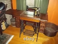 Antique 1910 Singer Red Eye Sewing Machine Complete and Working