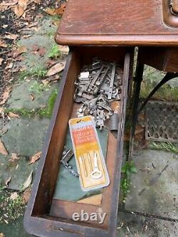 Antique 1910 Singer Sewing Machine with Treadle ORIGINAL Cabinet and Accessories