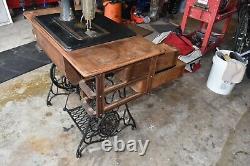 Antique 1910 Singer Treadle Sewing Machine in Wood Cabinet Red Eye Model