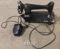 Antique 1911 Singer Sewing Machine With Foot Motor Controller & Motor B. U. 7-E