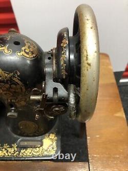 Antique 1914 Singer 15 Sewing Machine