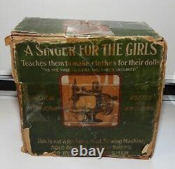 Antique 1914 Singer Sewing Machine No. 20 Mini Midget Model