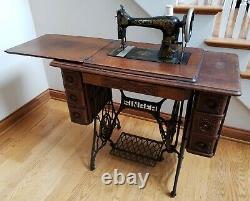 Antique 1917 Tiffany Gingerbread SINGER TREADLE SEWING MACHINE with Cabinet