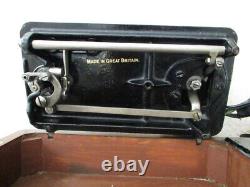 Antique 1918 Singer Sewing Machine Model 99K Bentwood Case Serial F8336565 withKEY