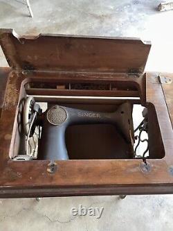 Antique 1926 Model 66 Pedal Singer Sewing Machine