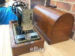 Antique 1927 Singer 128K Hand crank Sewing machine with Rococo decals