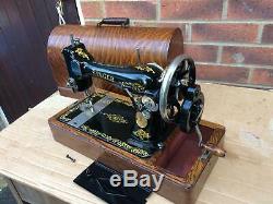 Antique 1927 Singer 128K Hand crank Sewing machine with Rococo decals