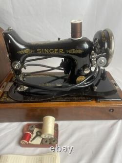 Antique 1928 Singer 99 Sewing Machine With Case/key Leg Bar