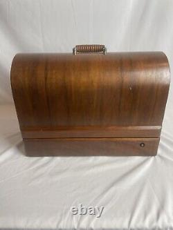 Antique 1928 Singer 99 Sewing Machine With Case/key Leg Bar