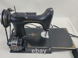 Antique 1936 Scroll Front Singer Featherweight 221 Sewing Mach Serviced AE080241