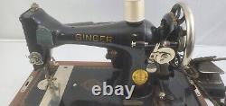 Antique 1936 Singer BR7 Sewing Machine with foot pedal light carrying case