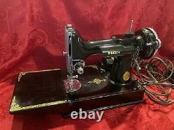 Antique 1940 Singer 221 Scroll Front Featherweight Sewing Machine with Foot Pedal