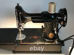 Antique 1948 Singer Featherweight Sewing Machine 221-1 withCase, Manual & Extras