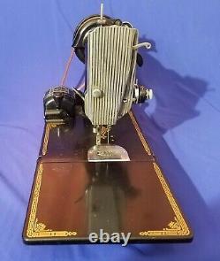 Antique 1952 SINGER 221 Featherweight Sewing Machine Case Pedal Accessories NICE