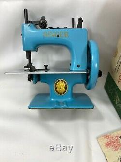 Antique 1954-1957 SINGER SEW HANDY Model 20 Pale Blue Sewing Machine