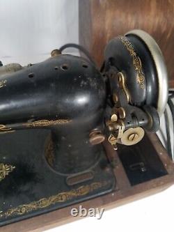 Antique AC51763 Singer Sewing Machine 1929 + Wood Cover