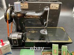 Antique Black Featherweight Singer Sewing Machine/case/attachments-Cat. 3-120
