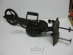 Antique Cast Iron Singer Carpet Seaming Hand Crank Sewing Machine. Sold As Is