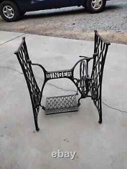 Antique Cast Iron Singer Treadle Sewing Machine Base