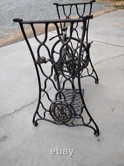 Antique Cast Iron Singer Treadle Sewing Machine Base