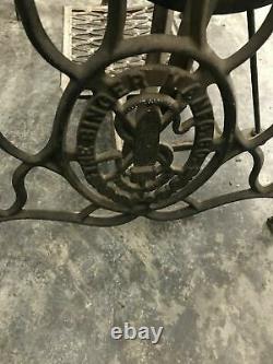 Antique Cast Iron Singer Treadle Sewing Machine Base for Industrial Models 29-4