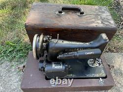 Antique Electric Singer Sewing Machine withWood Carrying Case Box