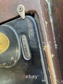 Antique Electric Singer Sewing Machine withWood Carrying Case Box