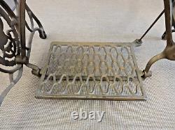 Antique Gold 1921 Singer Treadle Sewing Machine Cast Iron Table Base Legs