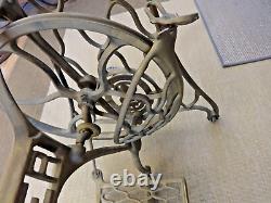 Antique Gold 1921 Singer Treadle Sewing Machine Cast Iron Table Base Legs