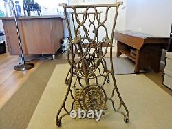 Antique Gold 1921 Singer Treadle Sewing Machine Cast Iron Table Base Legs