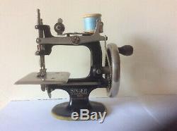 Antique Miniature Singer Childs Sewing Machine