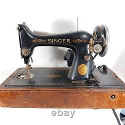 Antique Old Vintage 1929 Singer Sewing Machine With Wooden Case