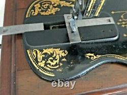 Antique Old Vintage Hand Crank Fiddle Base Singer Sewing Machine Model 12K