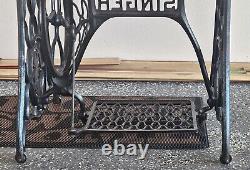 Antique Original Singer Treadle Sewing Machine Cast Iron Base &Hardware 05/1910